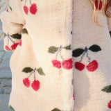 Fuzzy Coat GRS- Ma Grande Cerise